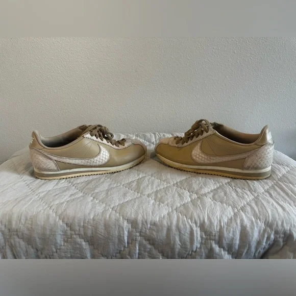 Nike Classic Cortez Premium Linen Sail Snake Print Sneakers  - Women's Size 8.5 - Picture 4 of 8